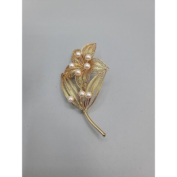 Large Filigree Faux Pearl Flower Brooch Vintage Bright Gold Tone - Picture 1 of 8